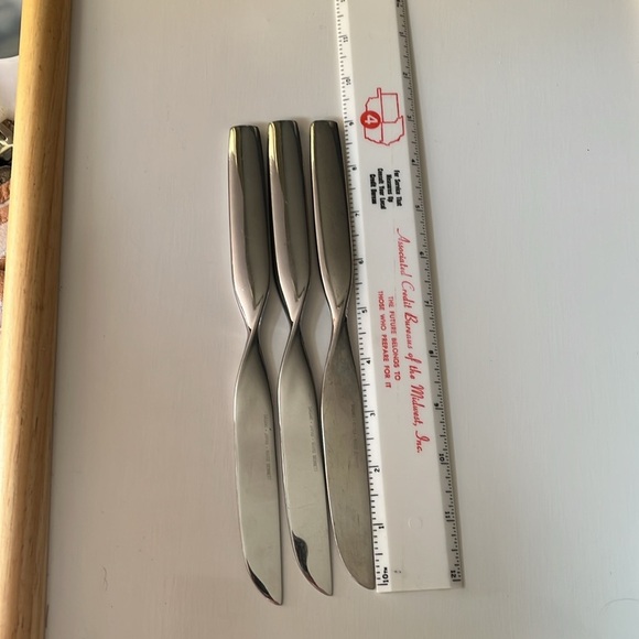 Sasaki Ward Bennett Omni
Stainless Flatware Modernist Set Of Three Knives - Picture 6 of 8